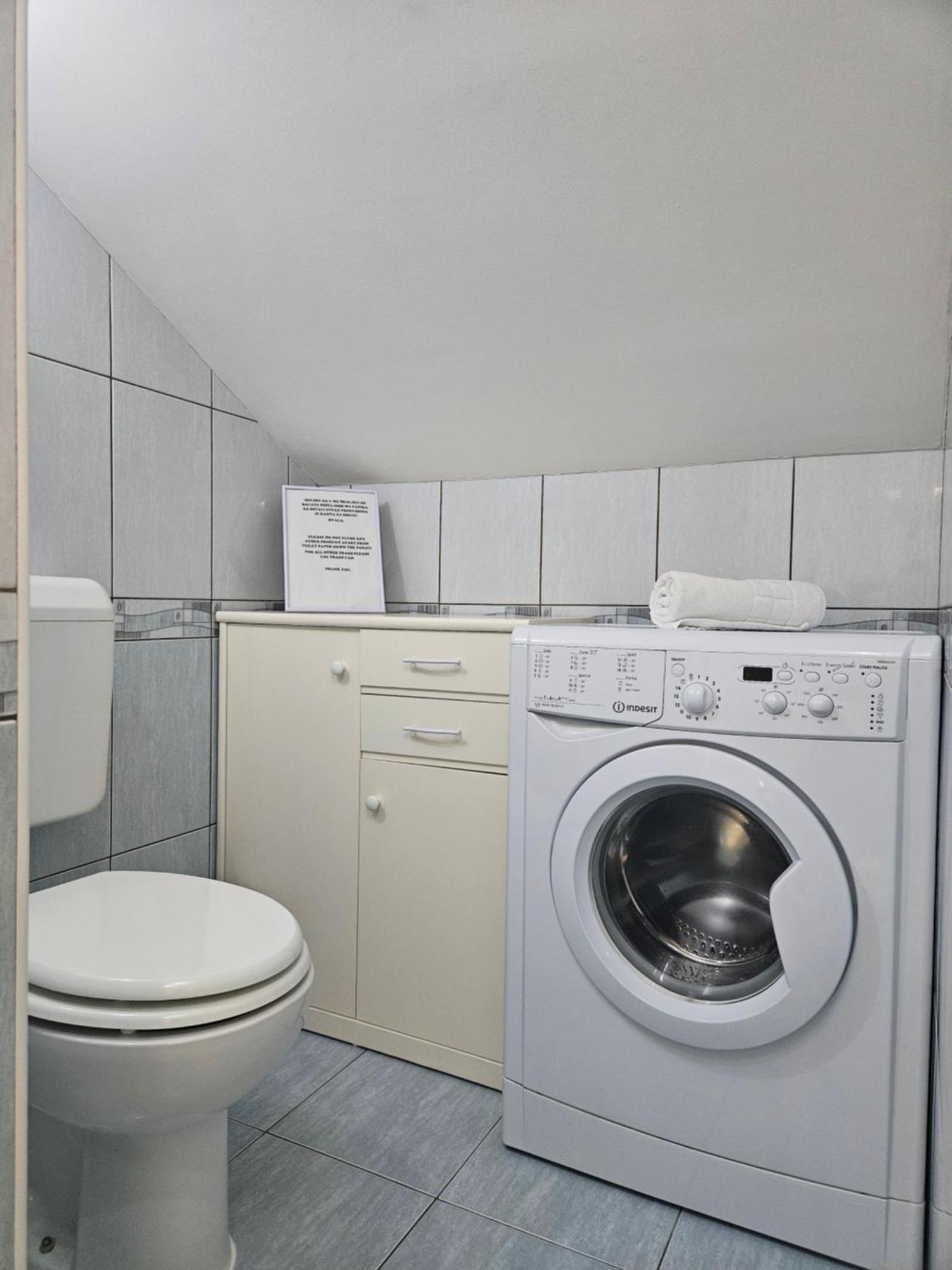 Appartement Lovely Attic Apartman-melani