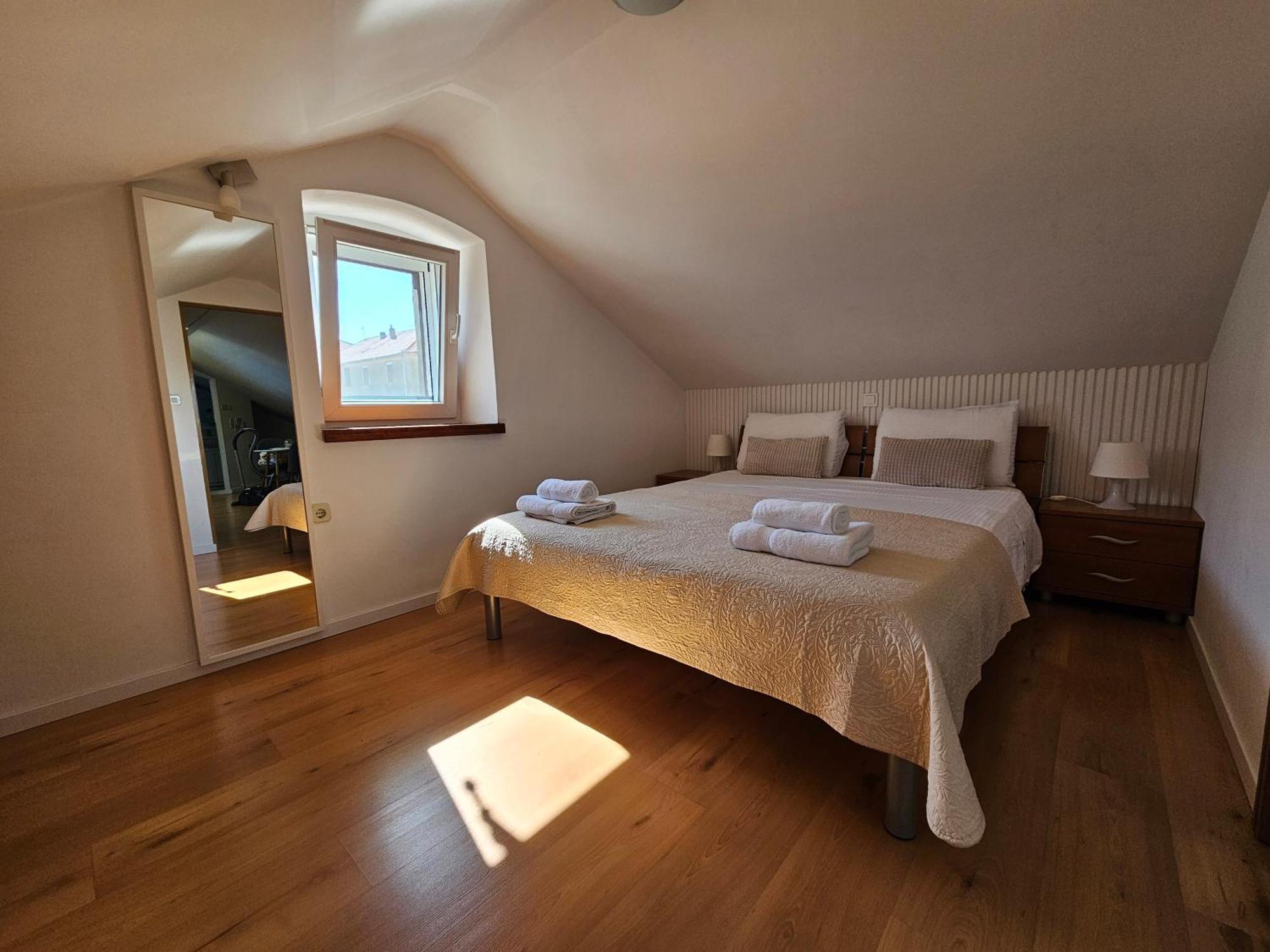 Appartement Lovely Attic Apartman-melani *